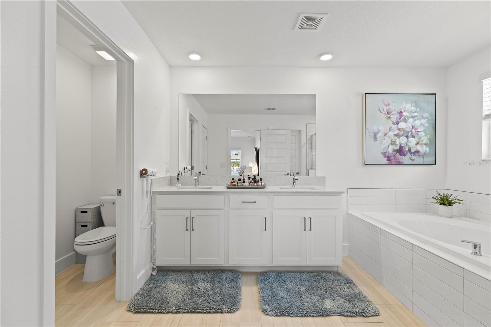 Image 21 of 49 For 8280 Rolling Tides Drive