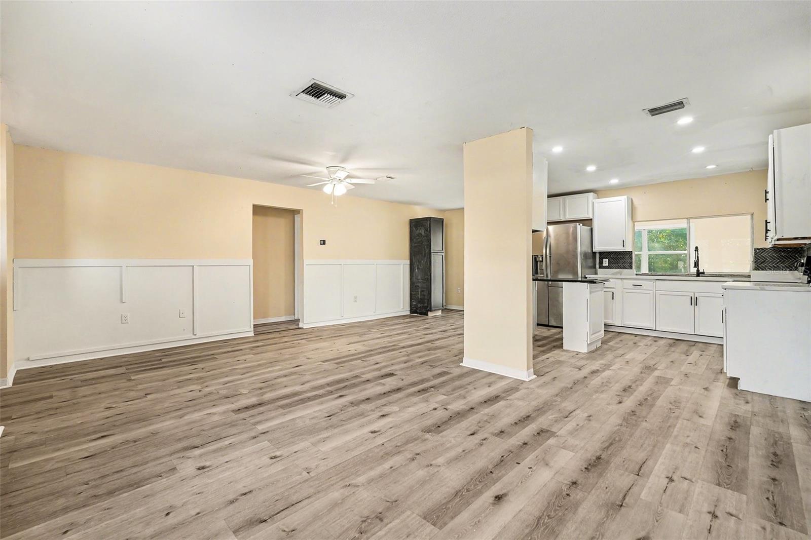 Image 3 of 16 For 1447 Kenlake Avenue