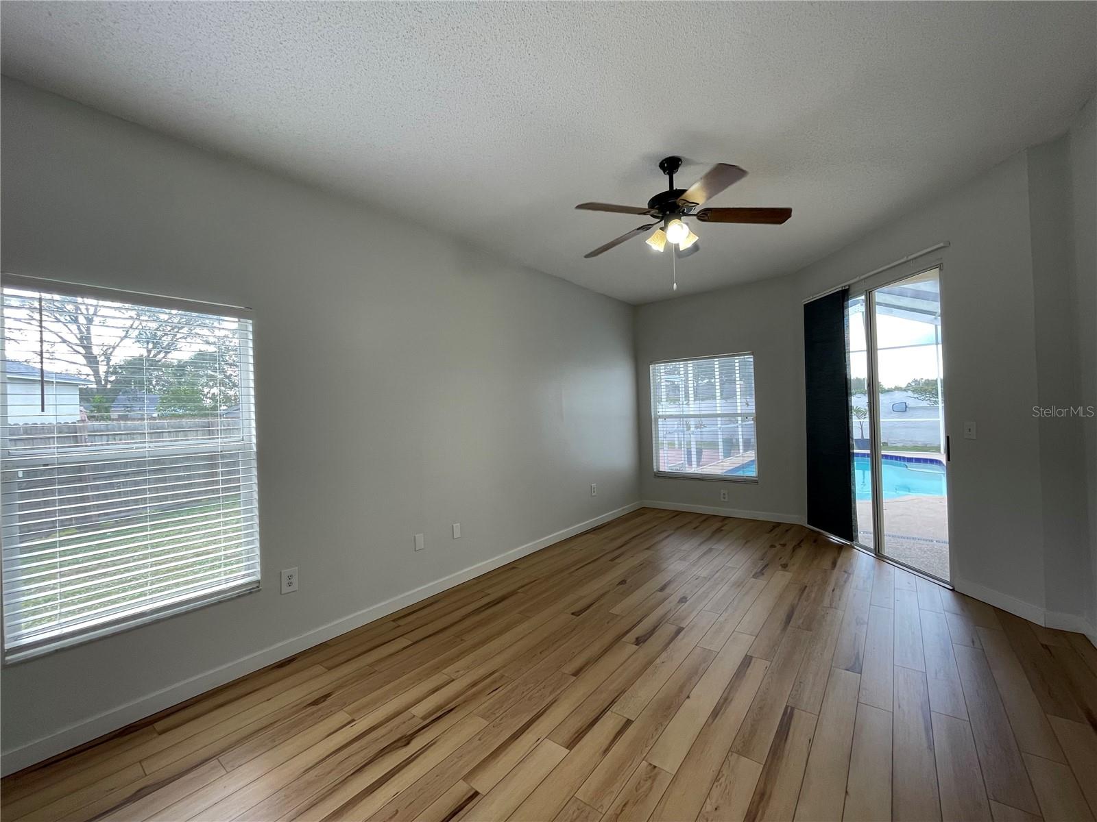 Image 14 of 26 For 1333 Flaxwood Avenue