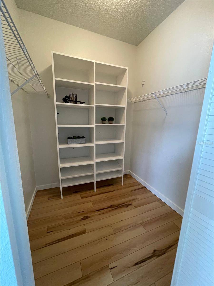 Image 15 of 26 For 1333 Flaxwood Avenue