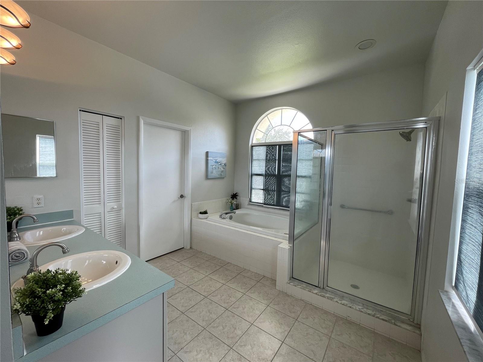 Image 16 of 26 For 1333 Flaxwood Avenue