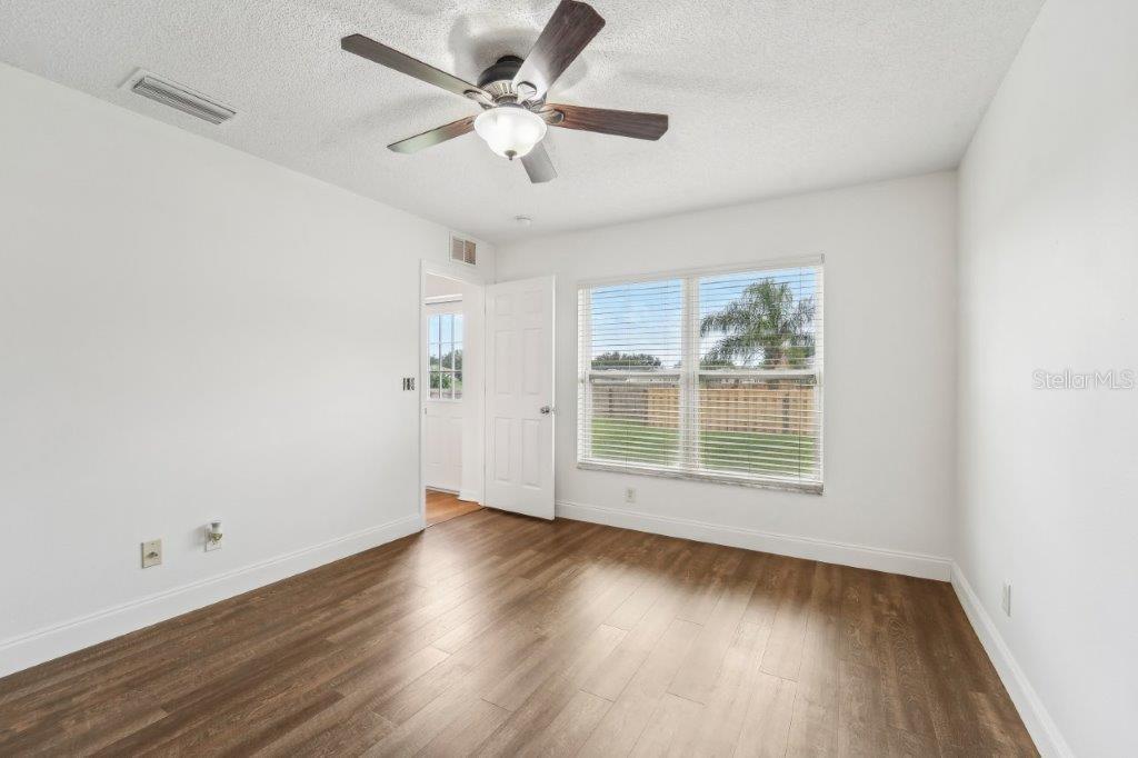 Image 17 of 48 For 4330 Kingsfield Drive