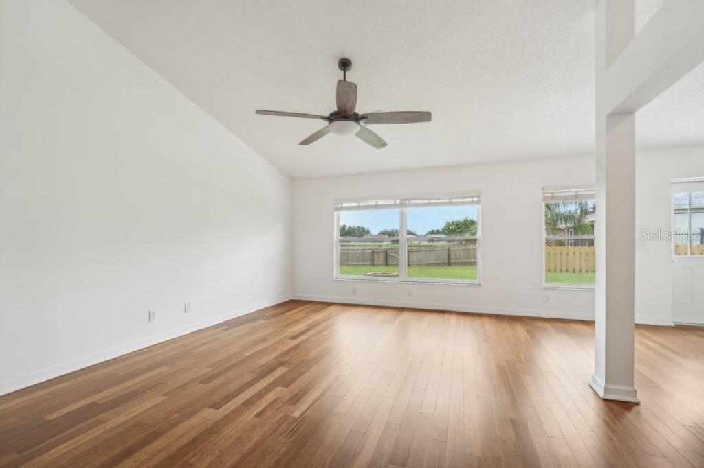 Image 8 of 48 For 4330 Kingsfield Drive