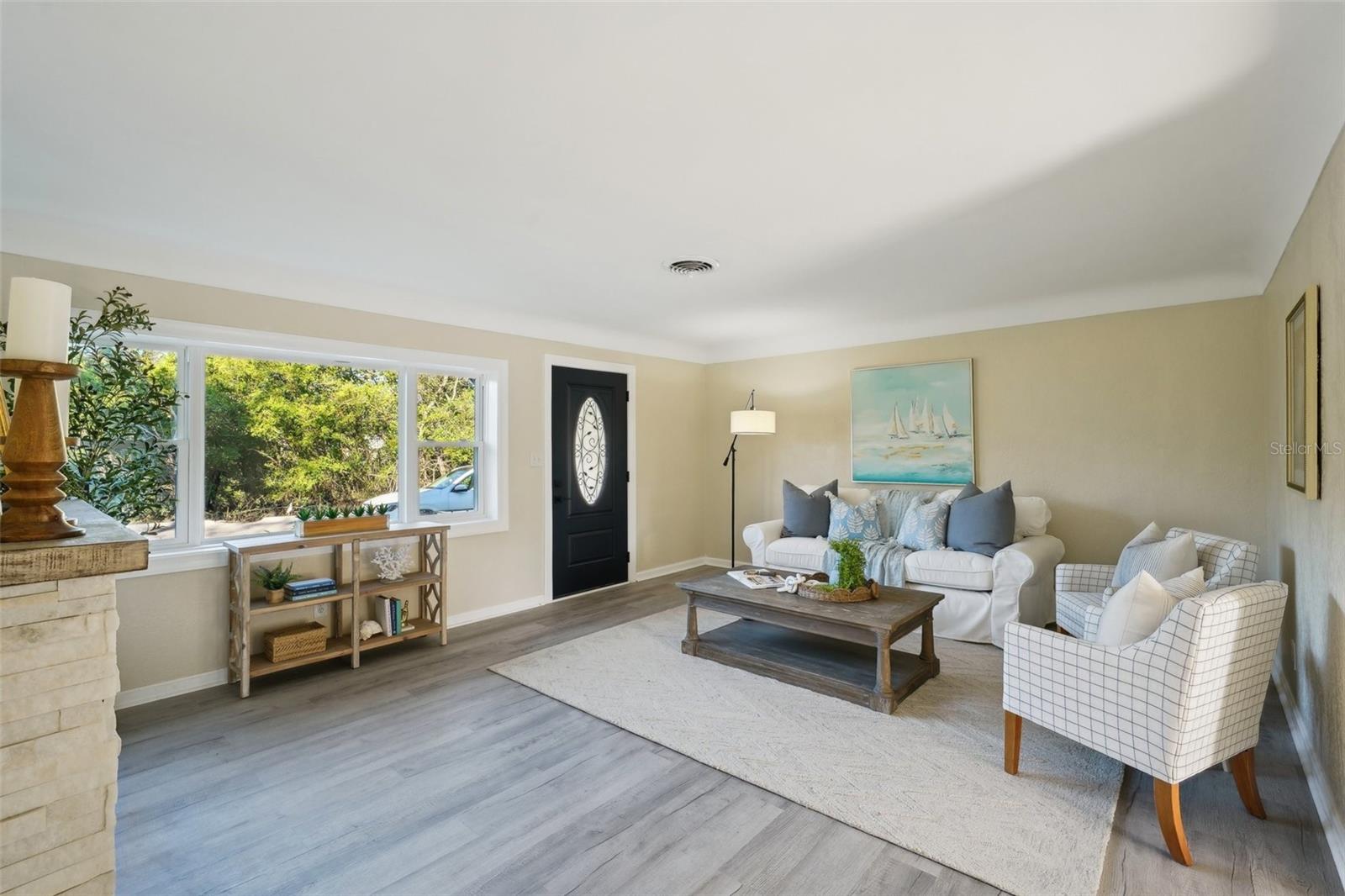 Image 13 of 55 For 2320 Harbor Drive S