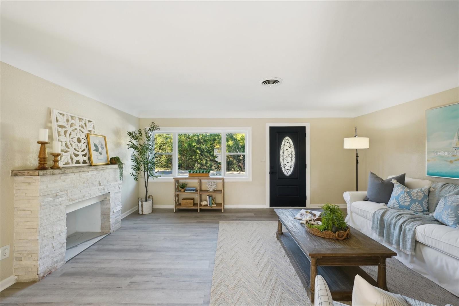 Image 2 of 55 For 2320 Harbor Drive S