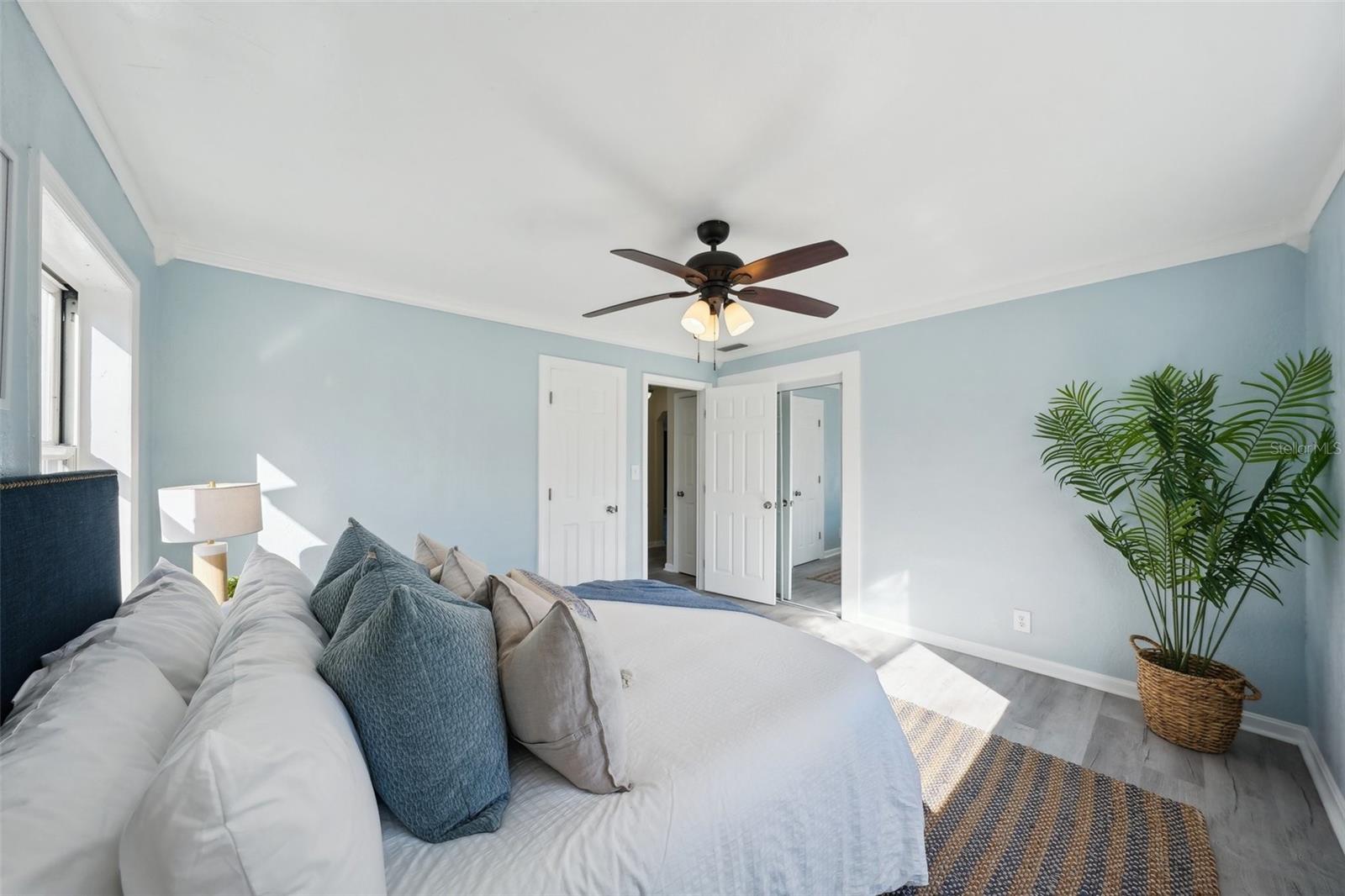 Image 34 of 55 For 2320 Harbor Drive S