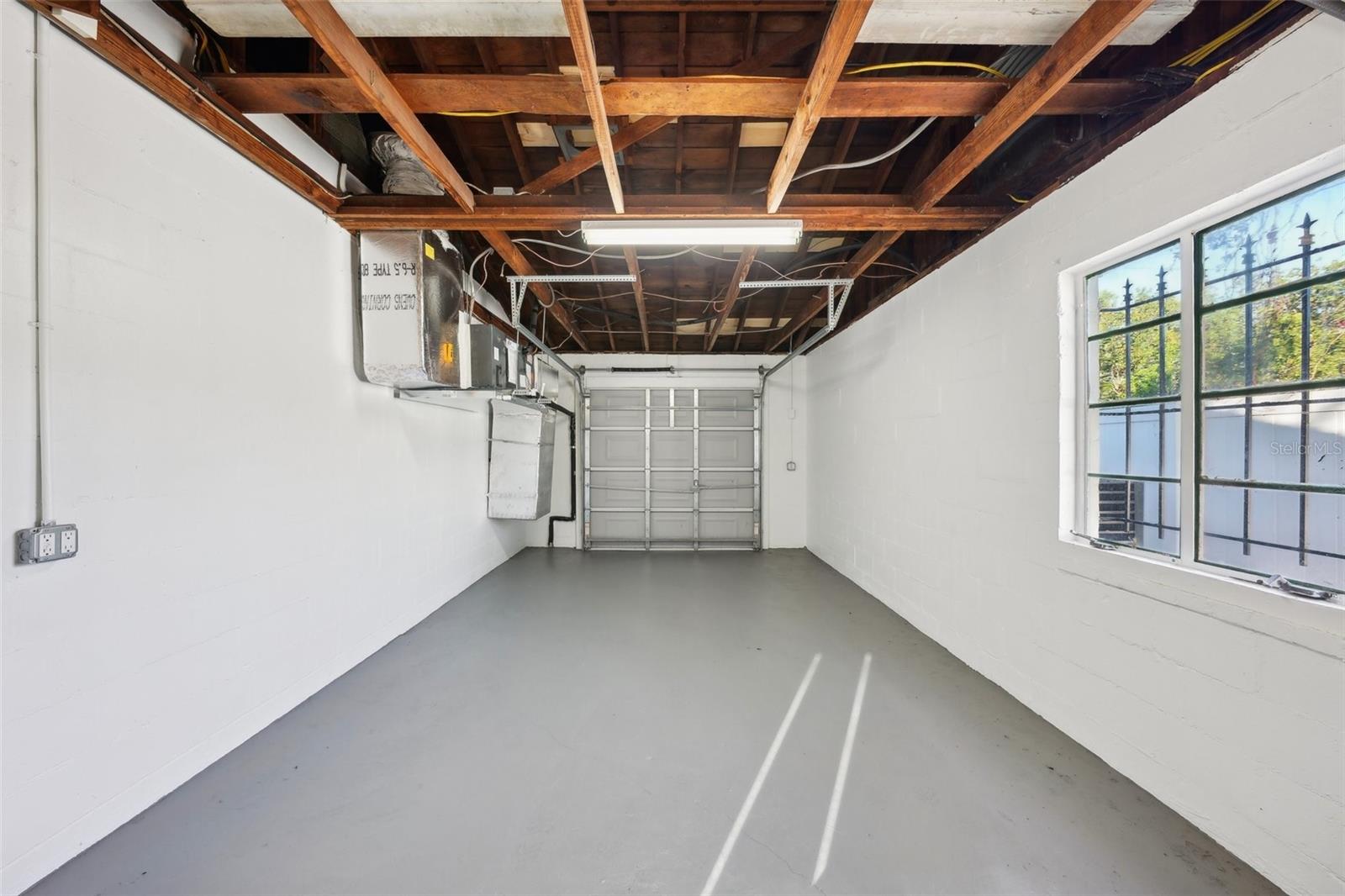 Image 35 of 55 For 2320 Harbor Drive S