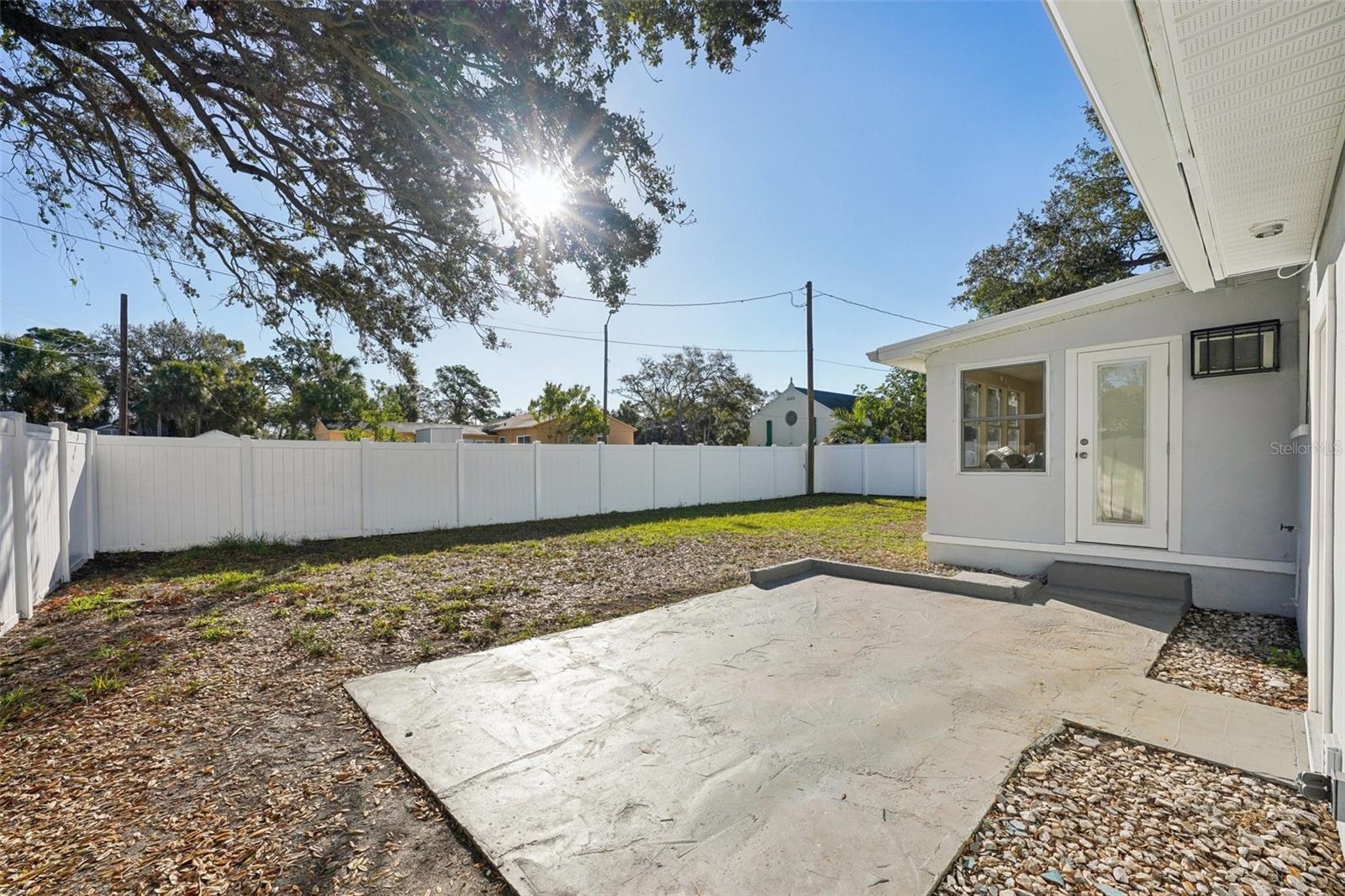 Image 41 of 55 For 2320 Harbor Drive S