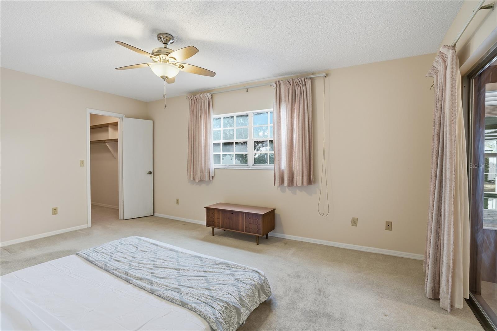 Image 17 of 43 For 3037 Joan Court