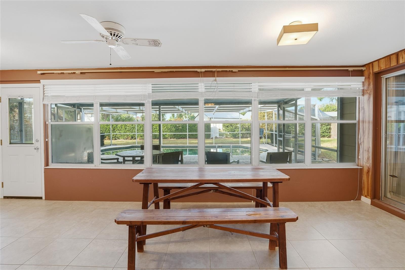 Image 21 of 43 For 3037 Joan Court