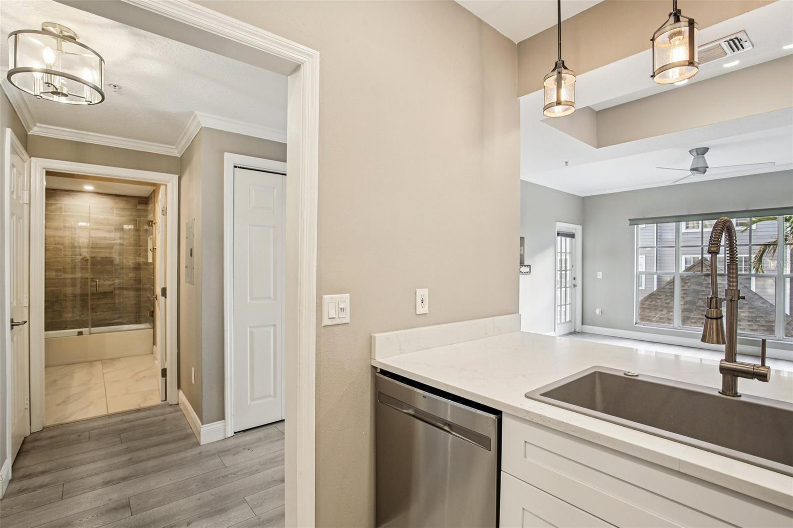 Image 11 of 45 For 800 Dakota Avenue 310