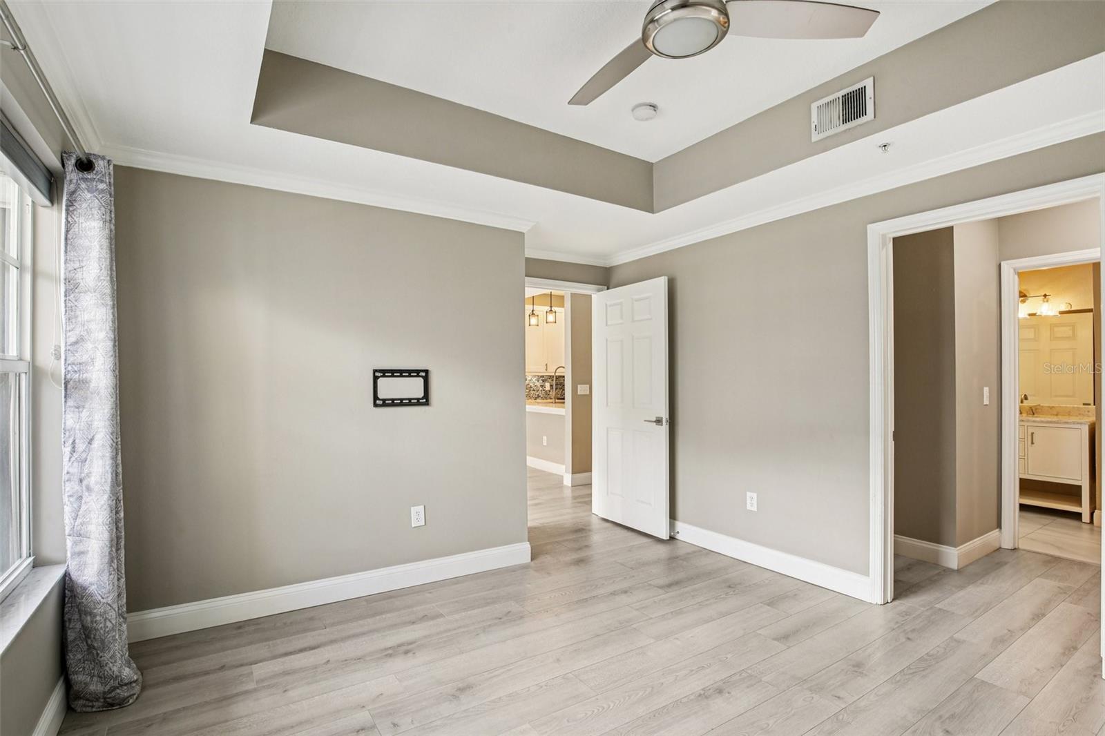 Image 22 of 45 For 800 Dakota Avenue 310