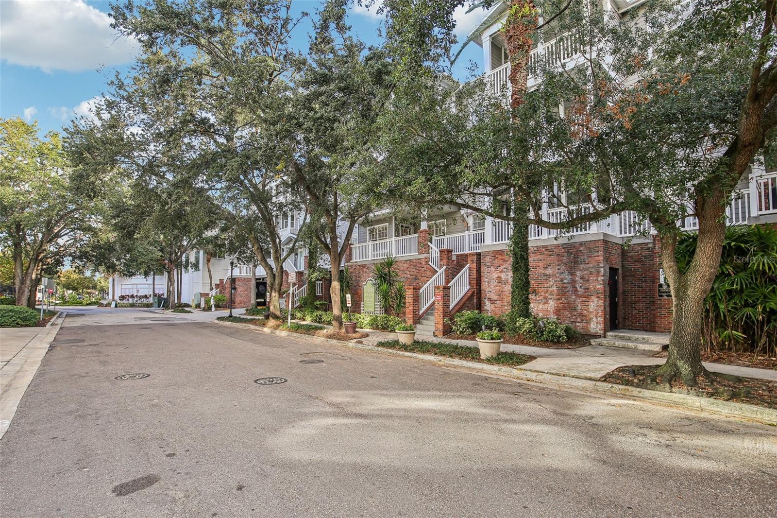 Image 4 of 45 For 800 Dakota Avenue 310