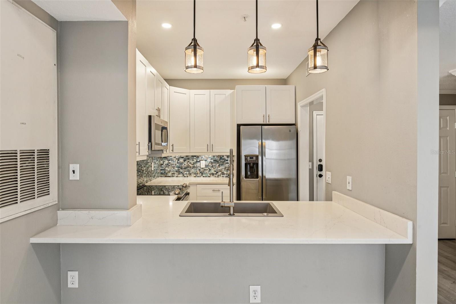 Image 9 of 45 For 800 Dakota Avenue 310