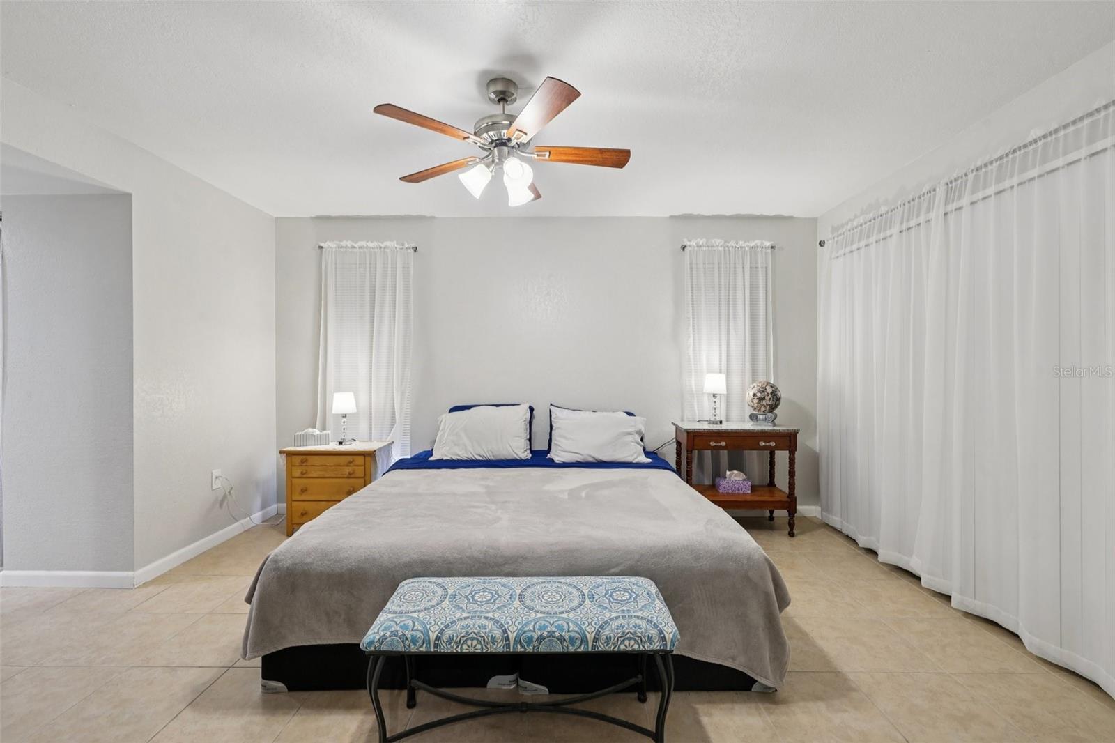 Image 21 of 72 For 4429 Great Lakes Drive N