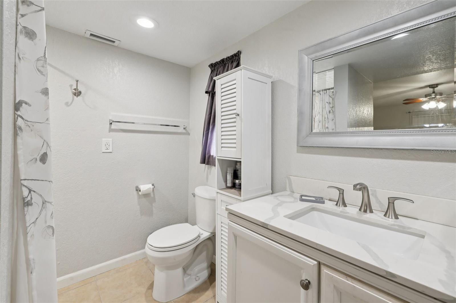 Image 25 of 72 For 4429 Great Lakes Drive N