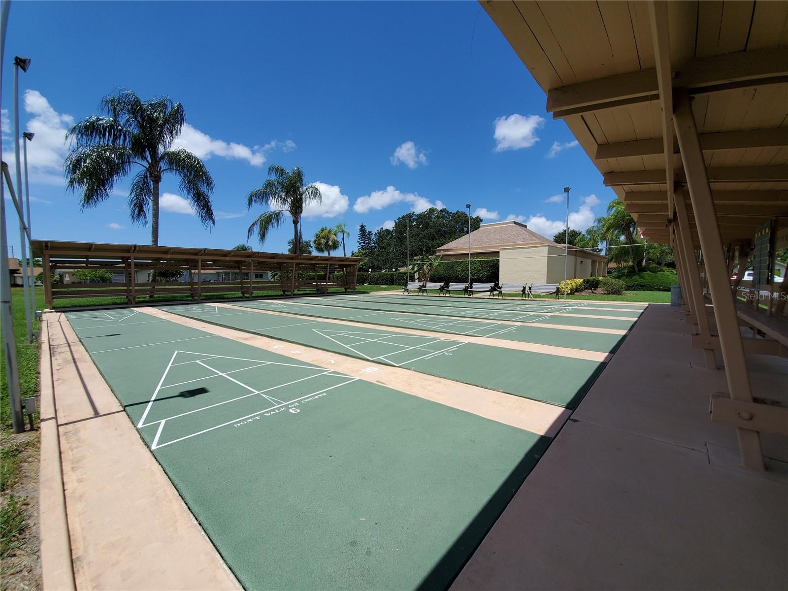 Image 42 of 72 For 4429 Great Lakes Drive N