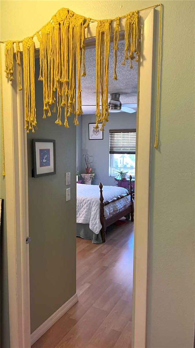 Image 12 of 34 For 257 Lincoln Circle N 3208