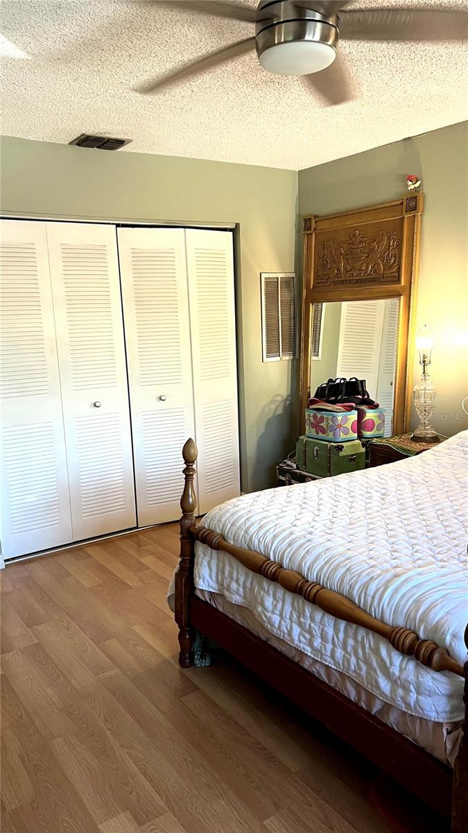 Image 15 of 34 For 257 Lincoln Circle N 3208