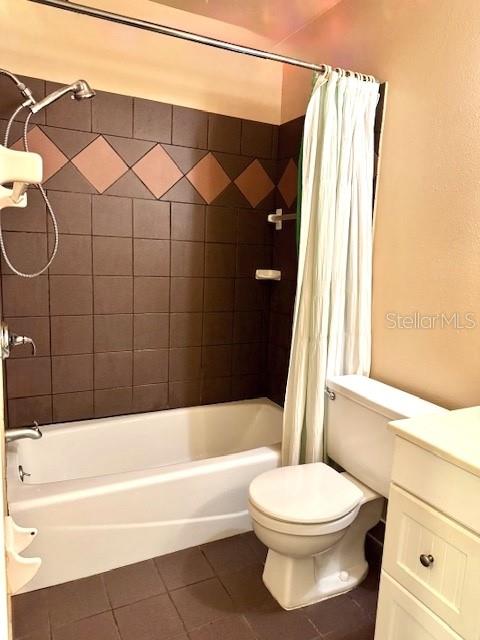 Image 18 of 34 For 257 Lincoln Circle N 3208