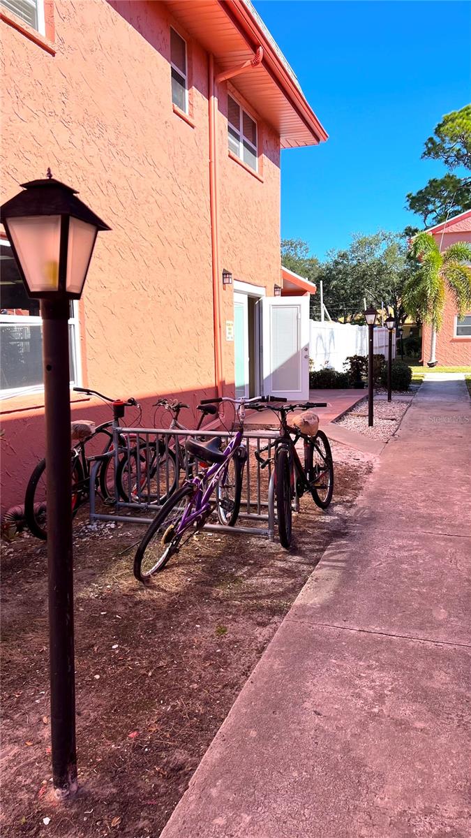 Image 31 of 34 For 257 Lincoln Circle N 3208