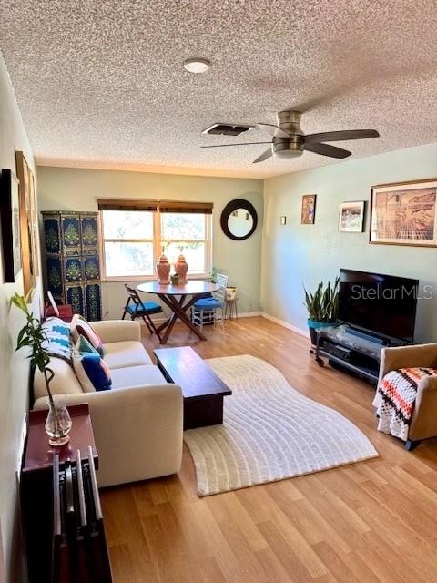 Image 8 of 34 For 257 Lincoln Circle N 3208