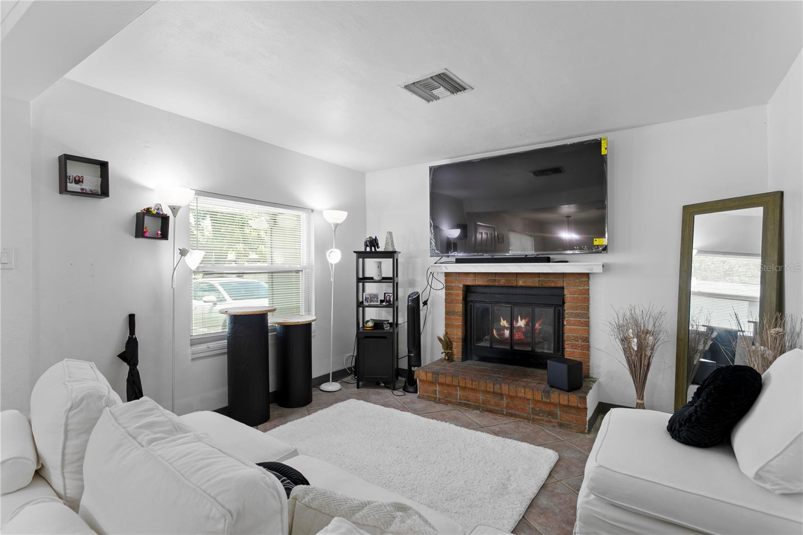 Image 8 of 20 For 487 89th Avenue N 2