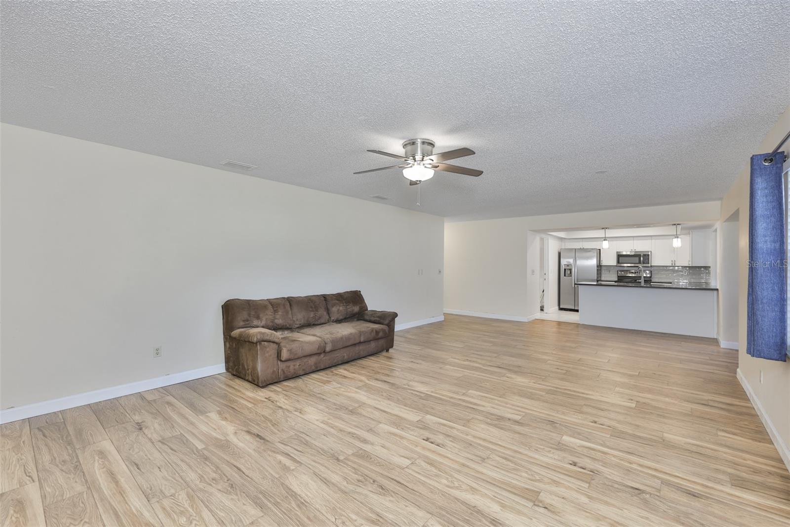 Listing photo id 15 for 2035 Heathfield Circle 256