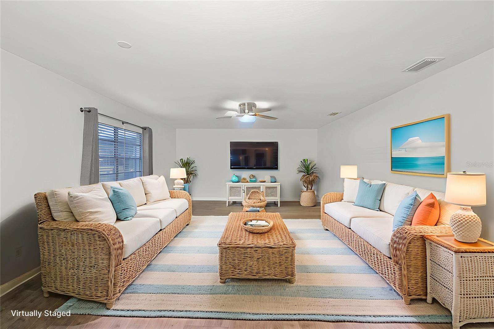 Listing photo id 19 for 2035 Heathfield Circle 256