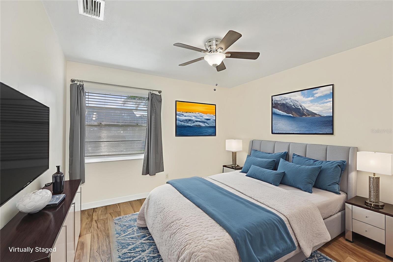 Listing photo id 32 for 2035 Heathfield Circle 256