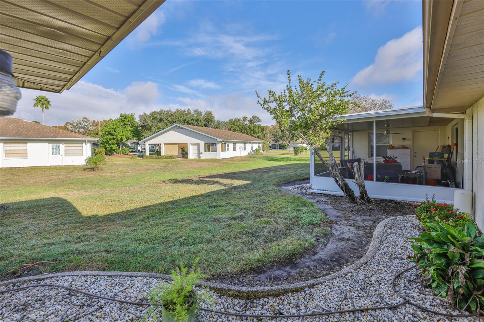 Listing photo id 37 for 2035 Heathfield Circle 256