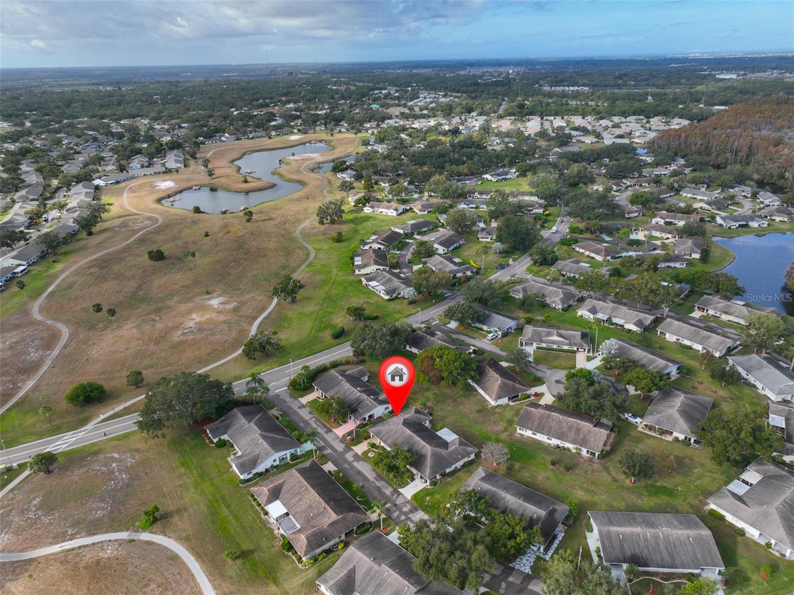 Listing photo id 39 for 2035 Heathfield Circle 256