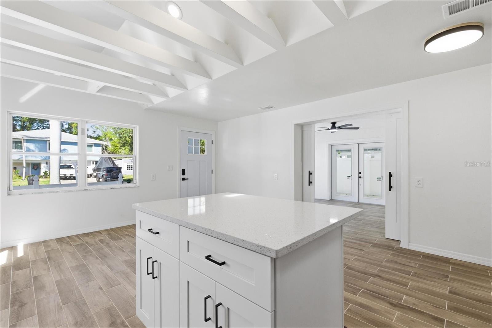 Image 13 of 37 For 1734 Maryland Avenue Ne