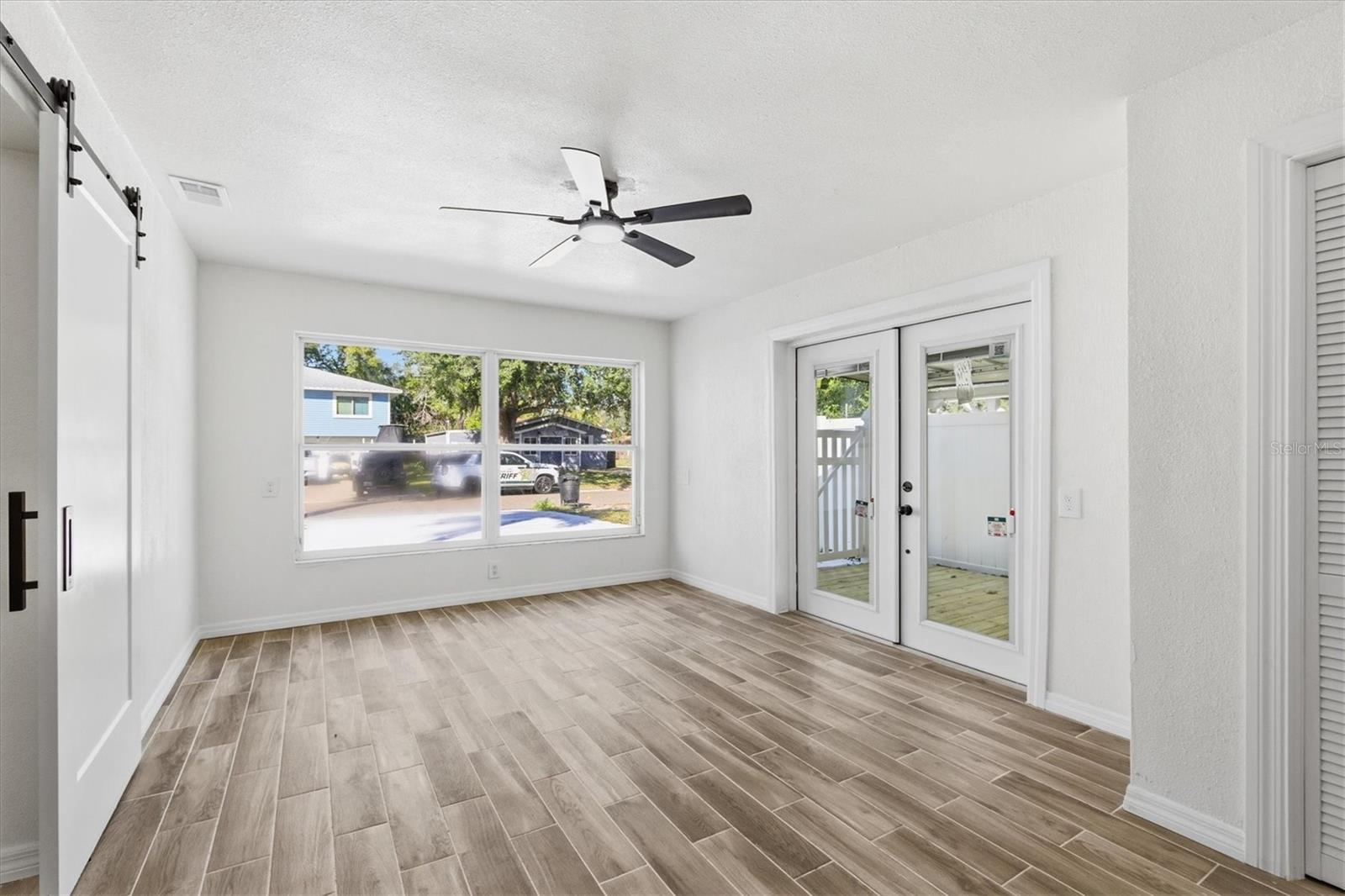 Image 18 of 37 For 1734 Maryland Avenue Ne