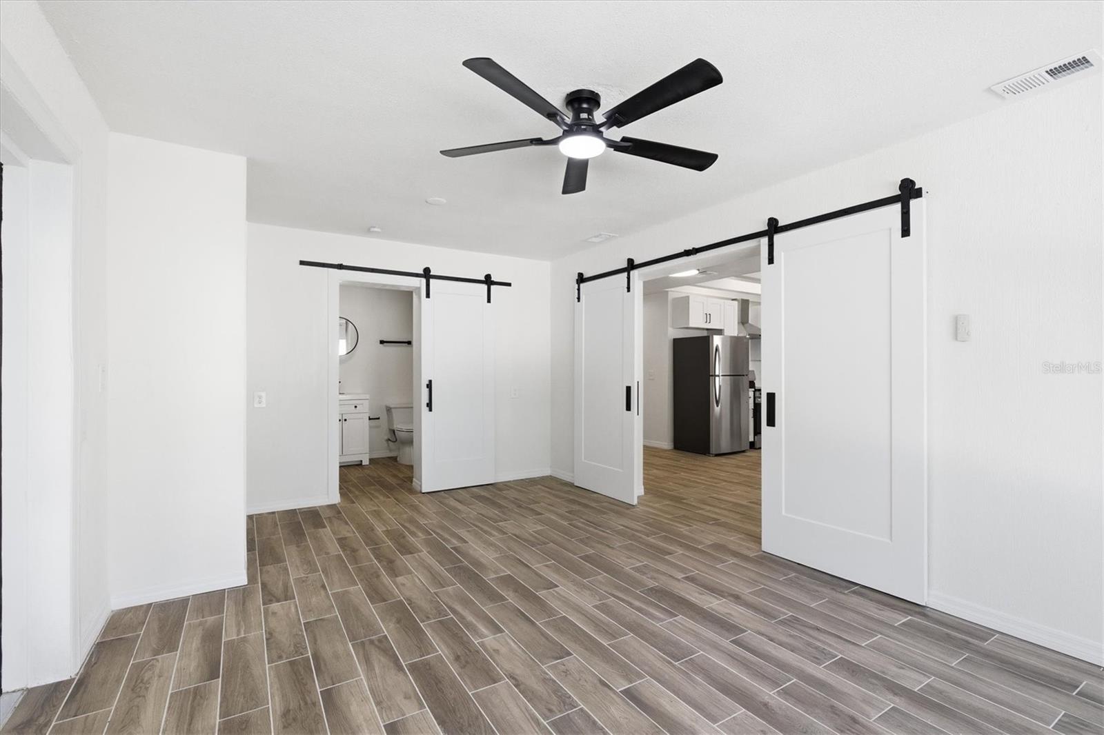 Image 19 of 37 For 1734 Maryland Avenue Ne