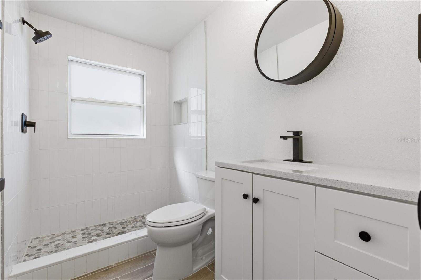 Image 20 of 37 For 1734 Maryland Avenue Ne