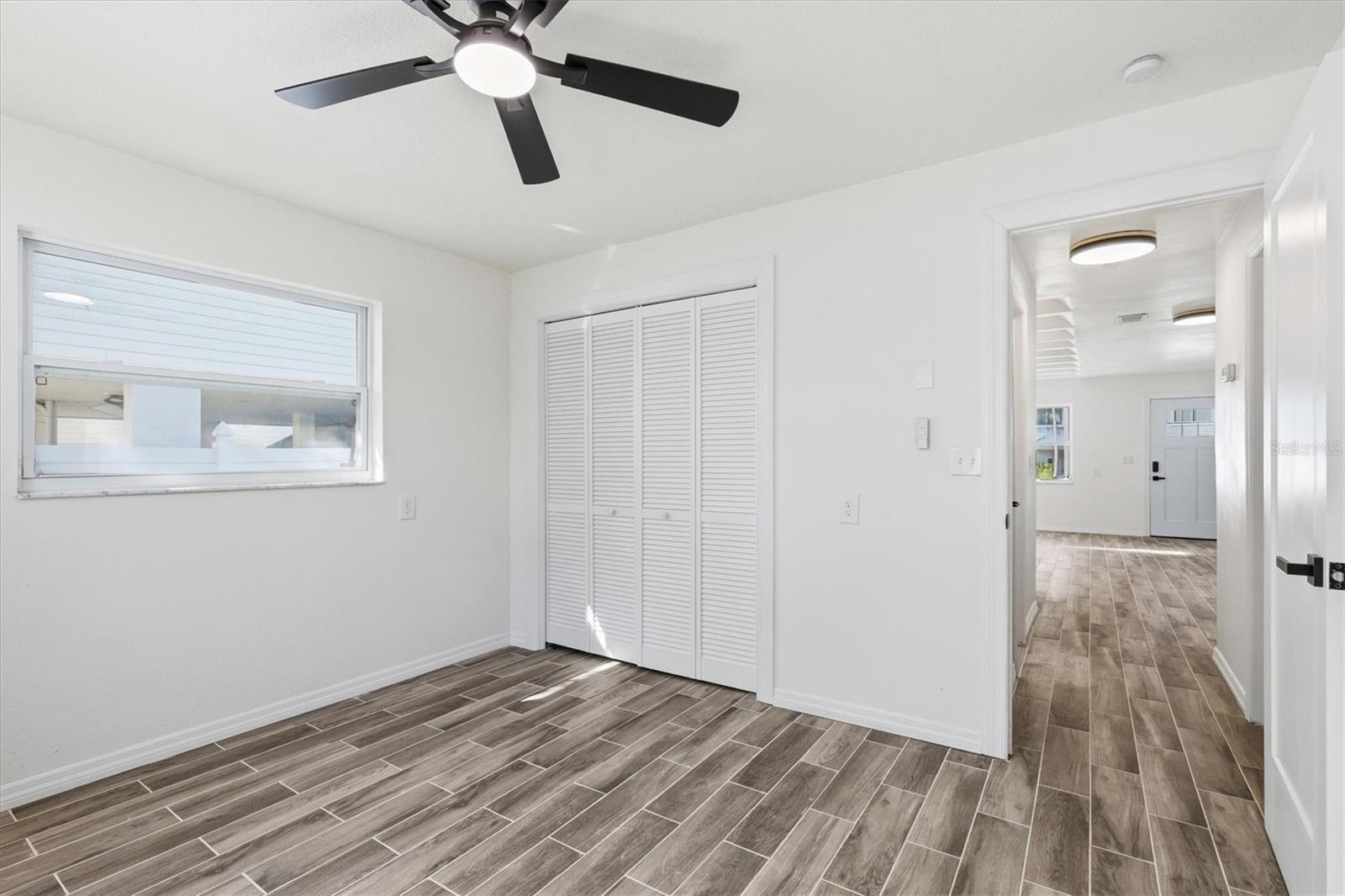 Image 22 of 37 For 1734 Maryland Avenue Ne