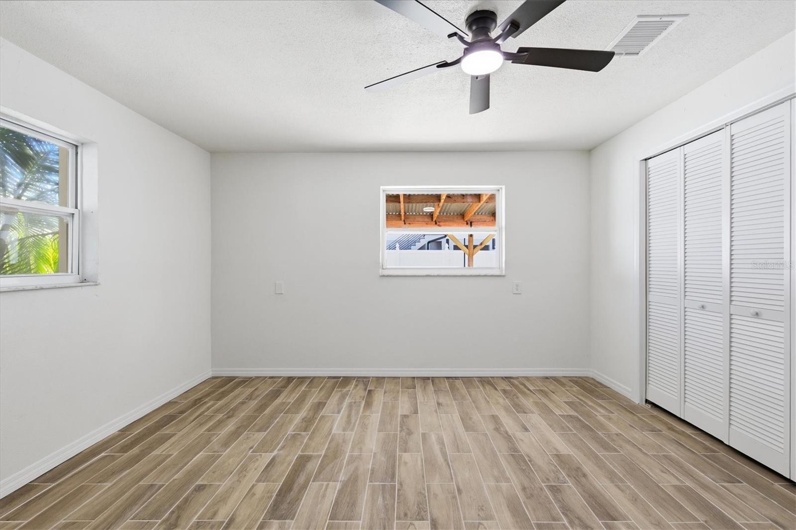 Image 25 of 37 For 1734 Maryland Avenue Ne