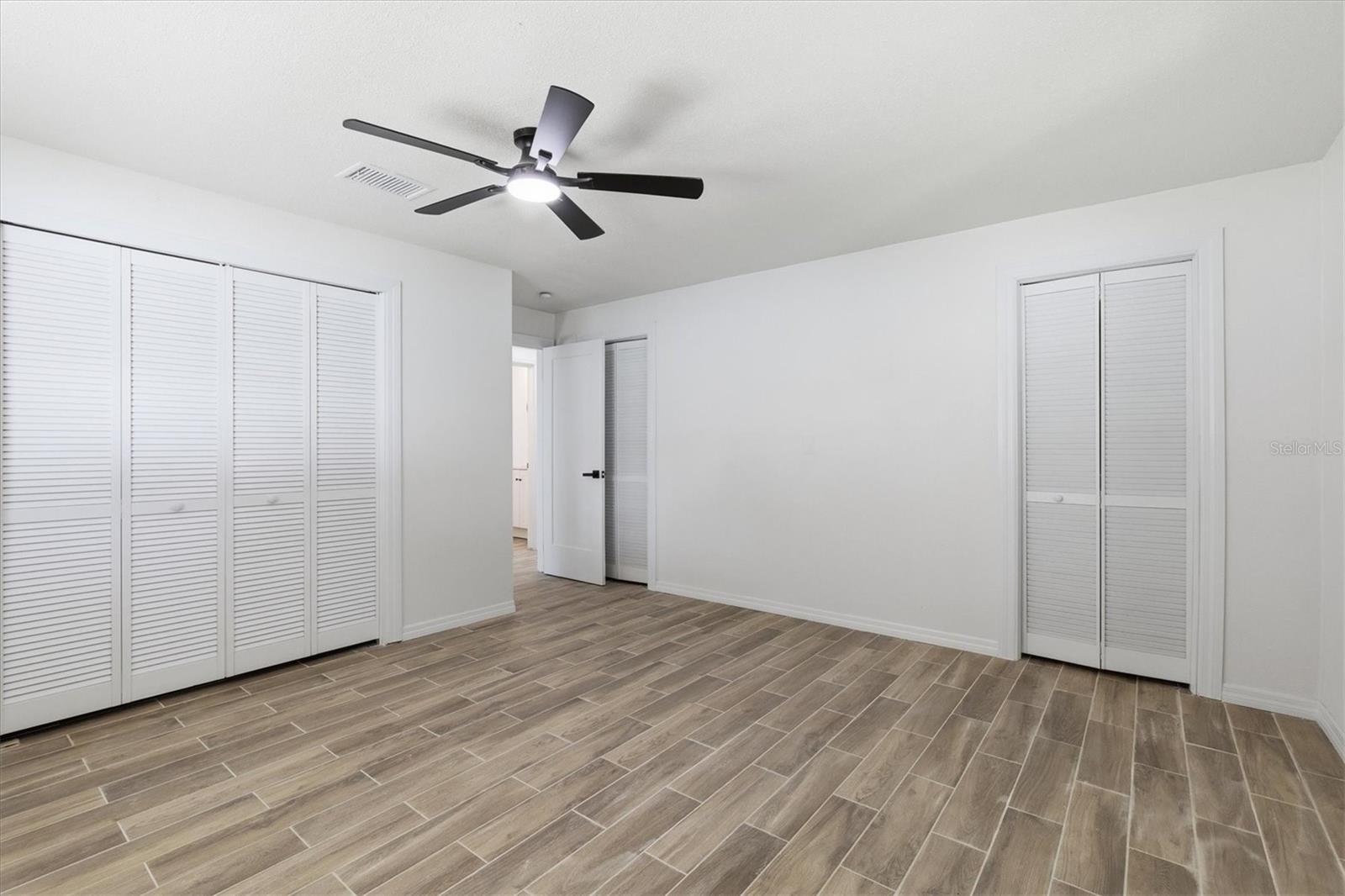 Image 26 of 37 For 1734 Maryland Avenue Ne