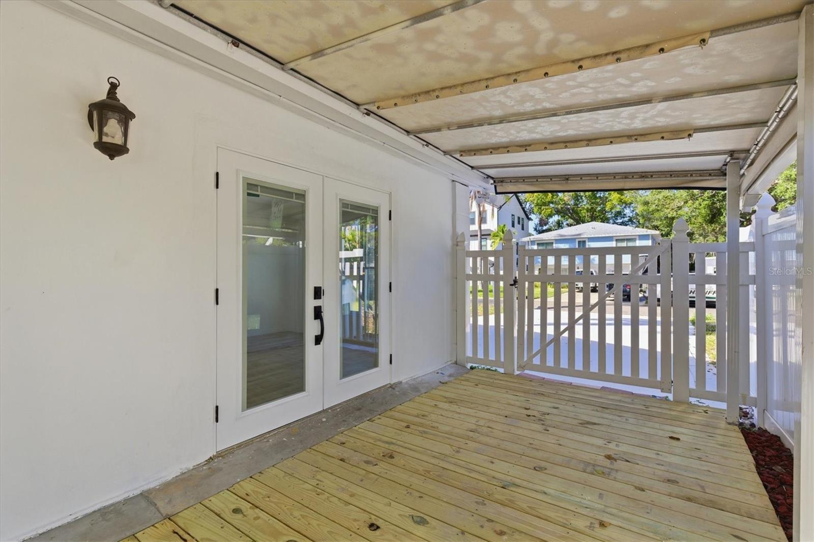 Image 27 of 37 For 1734 Maryland Avenue Ne