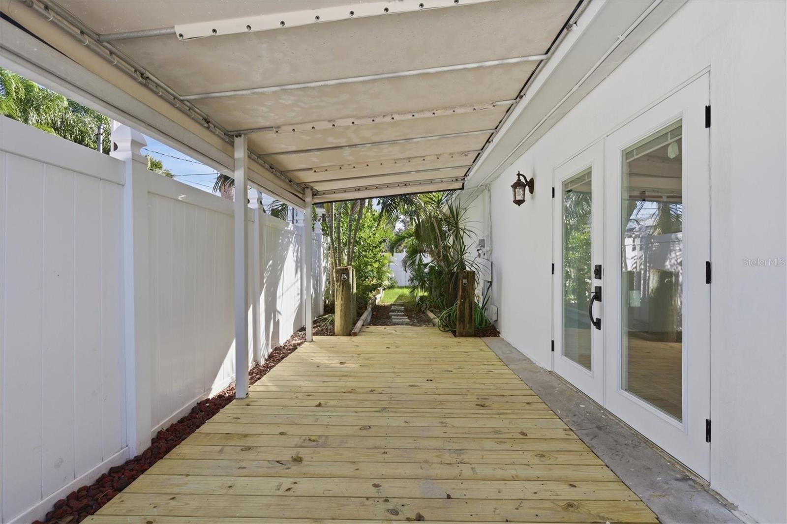 Image 28 of 37 For 1734 Maryland Avenue Ne