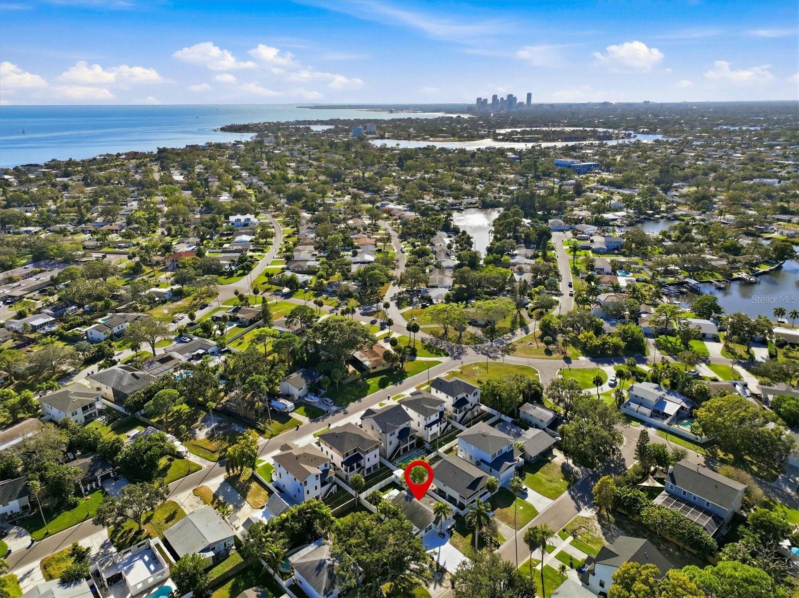 Image 36 of 37 For 1734 Maryland Avenue Ne