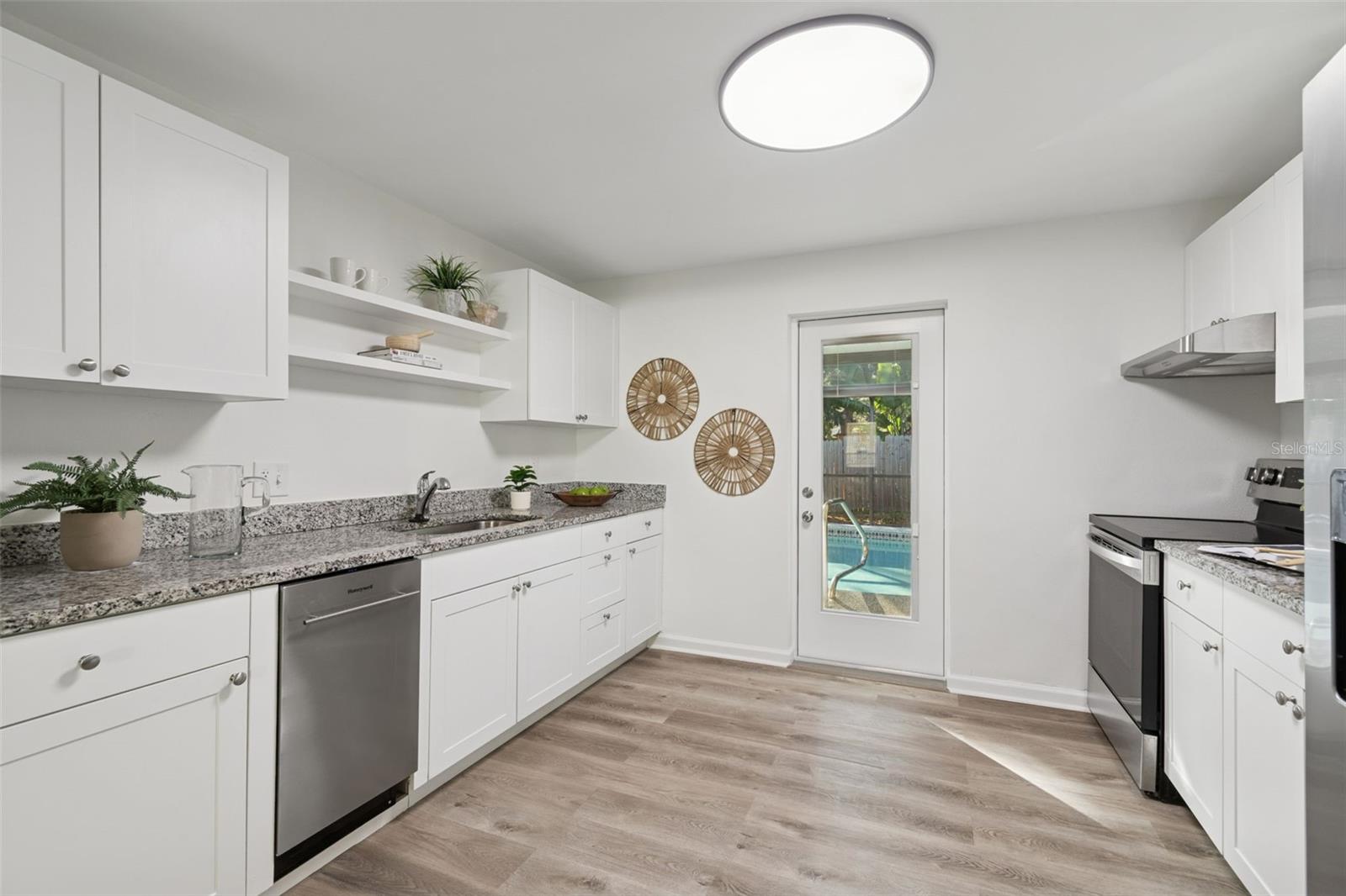 Image 10 of 69 For 2195 Glen Drive