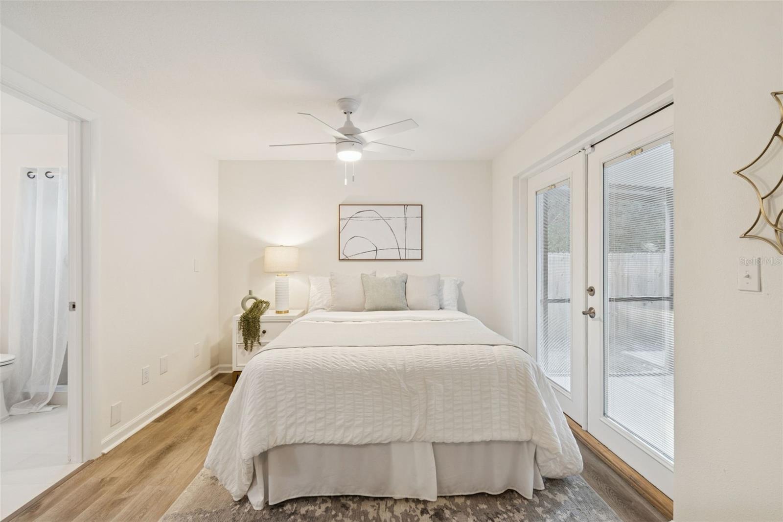 Image 16 of 69 For 2195 Glen Drive