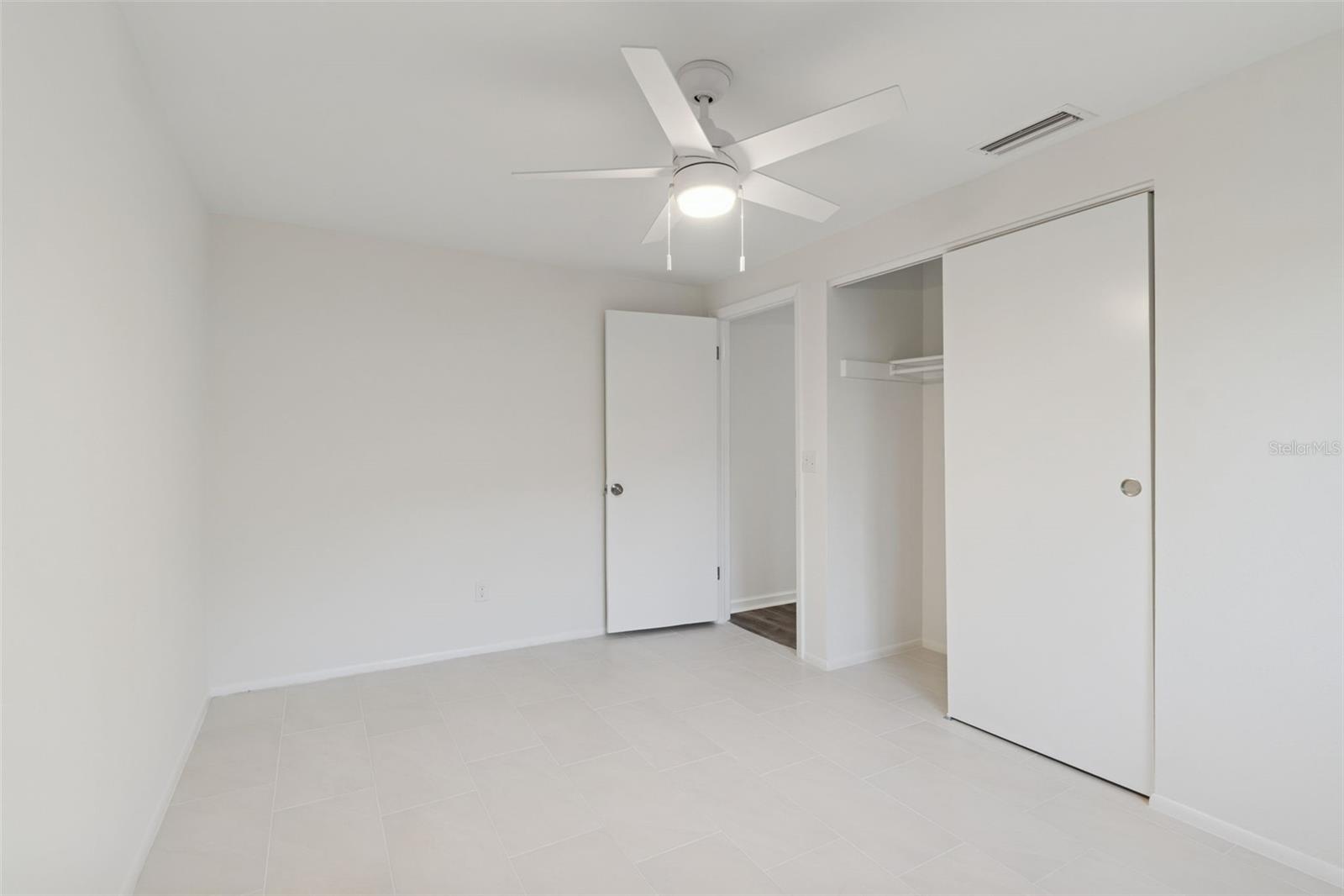 Image 34 of 69 For 2195 Glen Drive