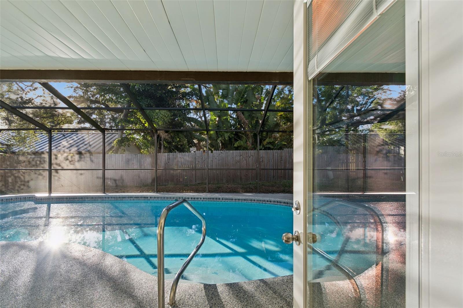 Image 35 of 69 For 2195 Glen Drive