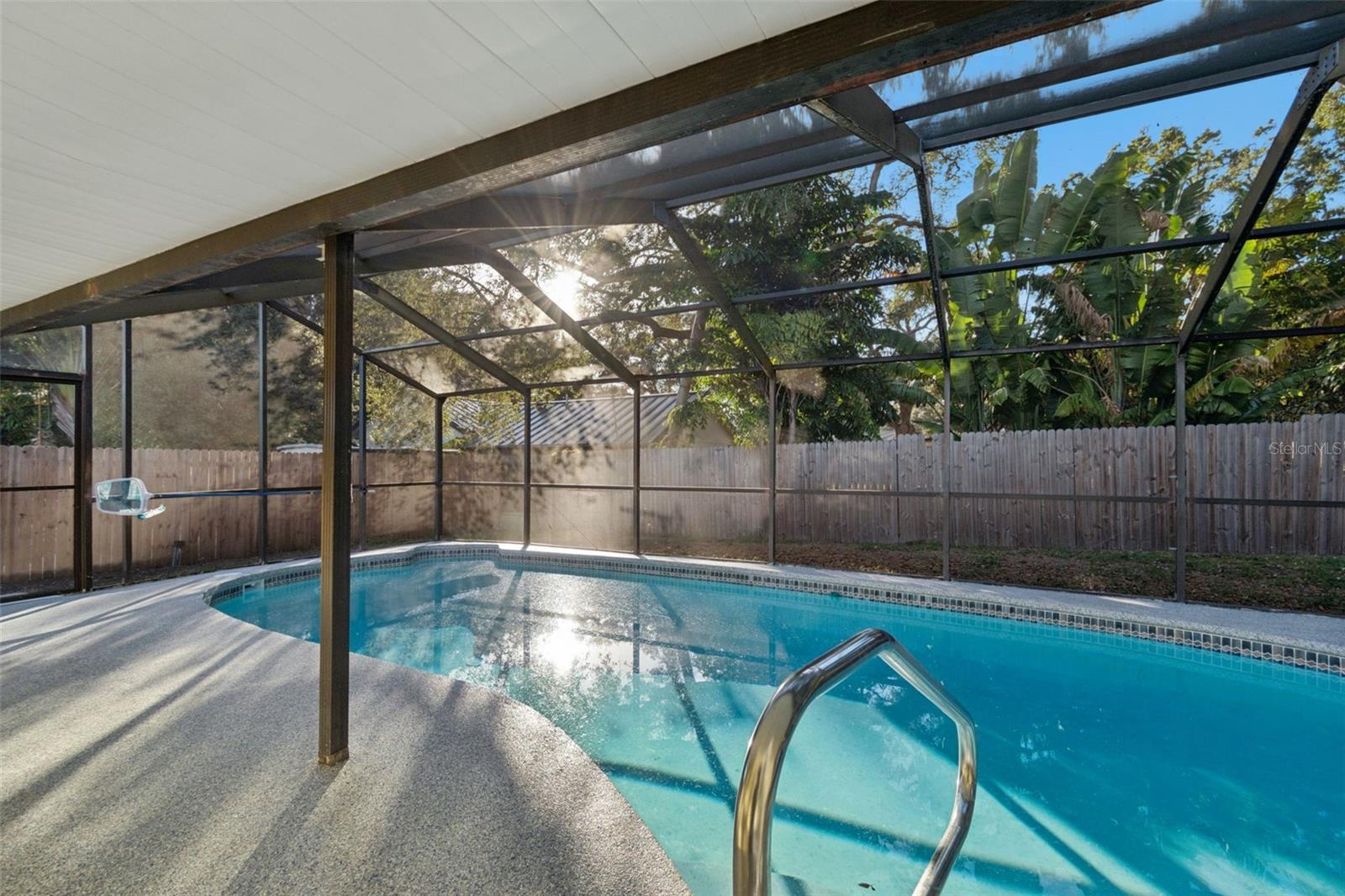 Image 36 of 69 For 2195 Glen Drive