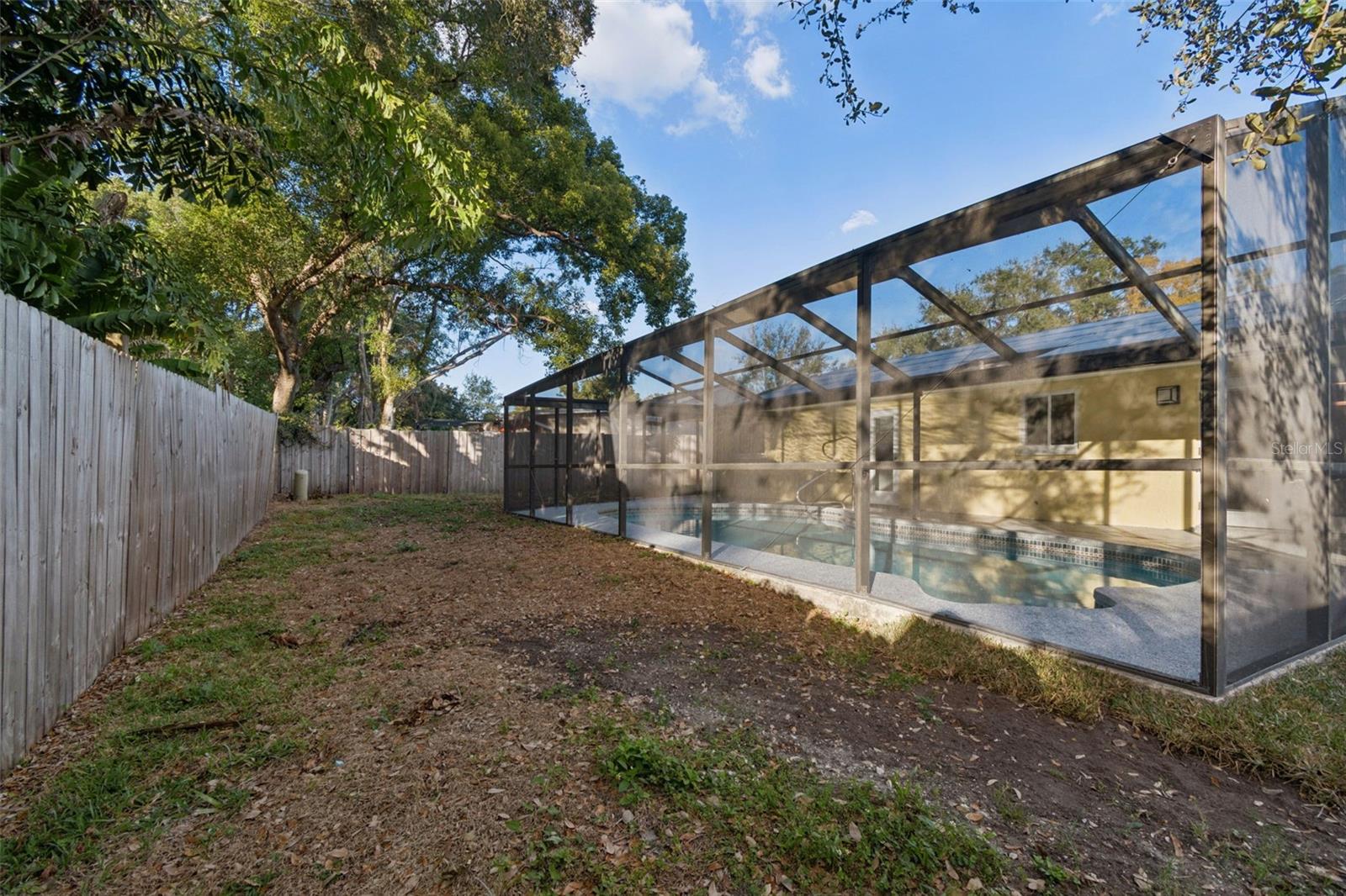 Image 41 of 69 For 2195 Glen Drive