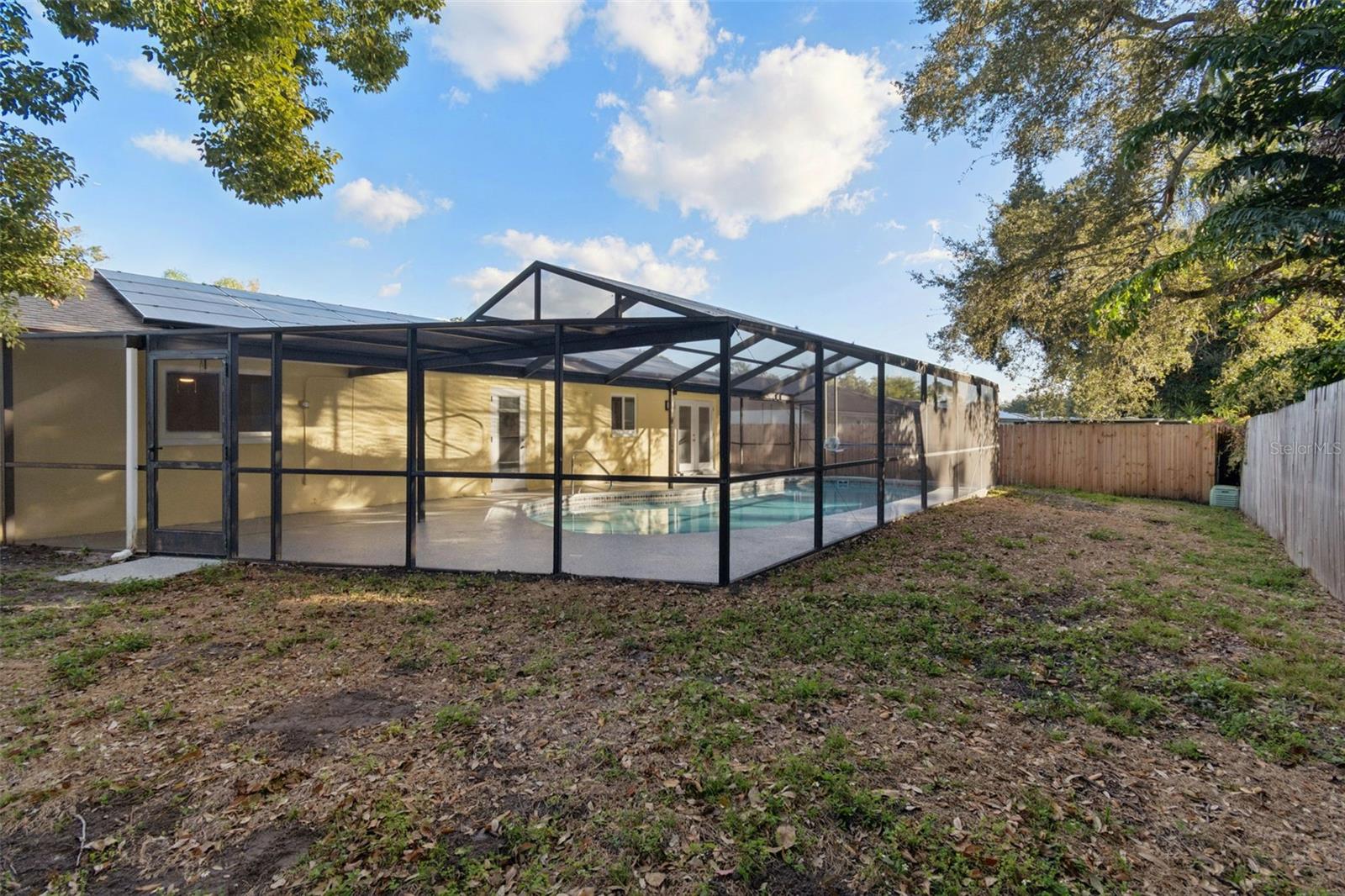 Image 42 of 69 For 2195 Glen Drive