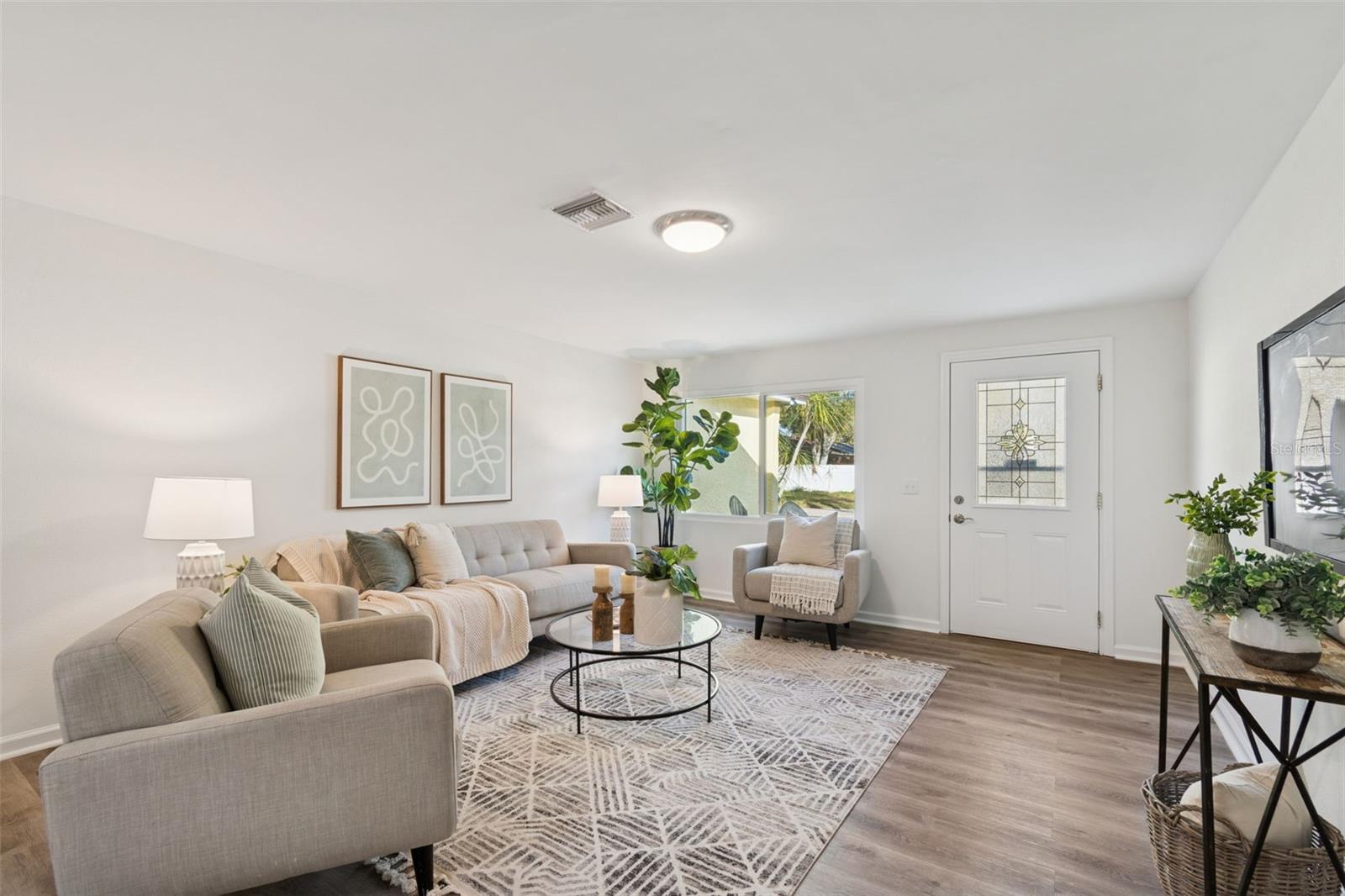 Image 5 of 69 For 2195 Glen Drive